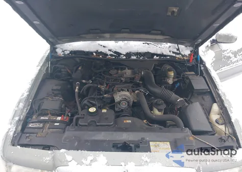 2002 Mercury Grand Marquis Gs z USA, uszkodzony, nr VIN 2MEFM74W72X605951